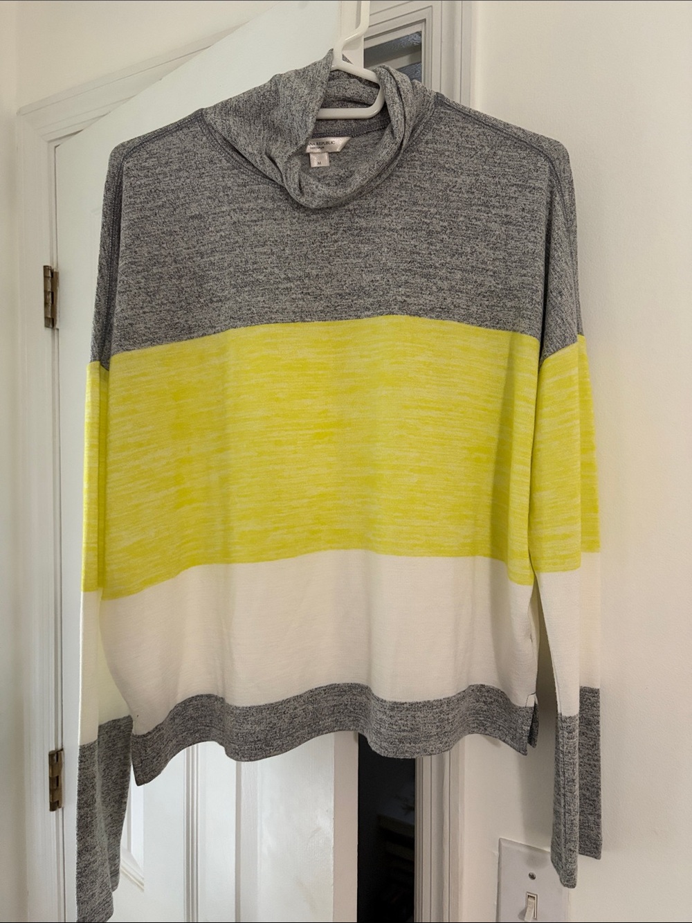 Banana Republic Gray, Yellow & White Colorblock Cowl Neck Sweater Size M